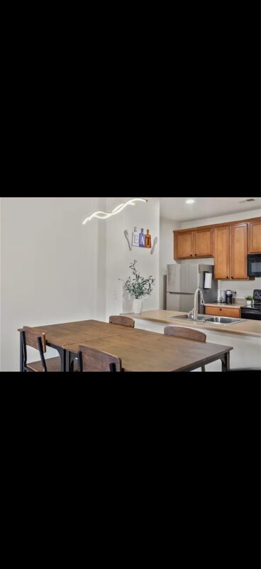 Building Photo - 4100 Albion St