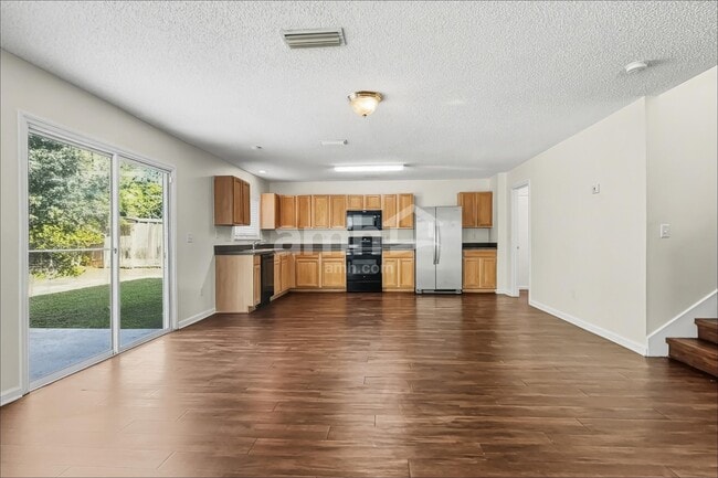 Building Photo - 9645 Morgan Creek Dr