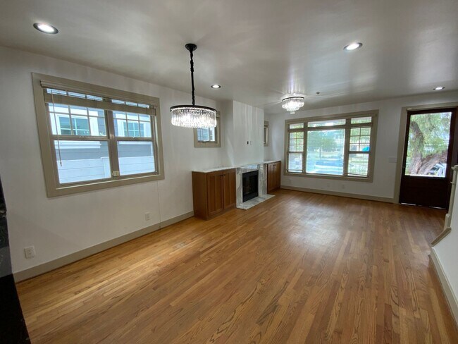 Foto del edificio - Long Term Furnished Rental available in Co...