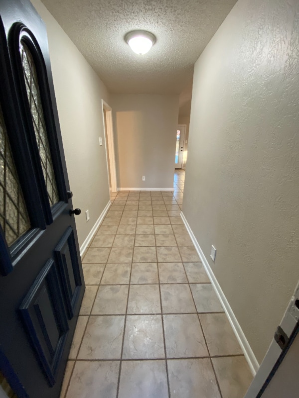 Building Photo - 3320 Lockhaven Dr