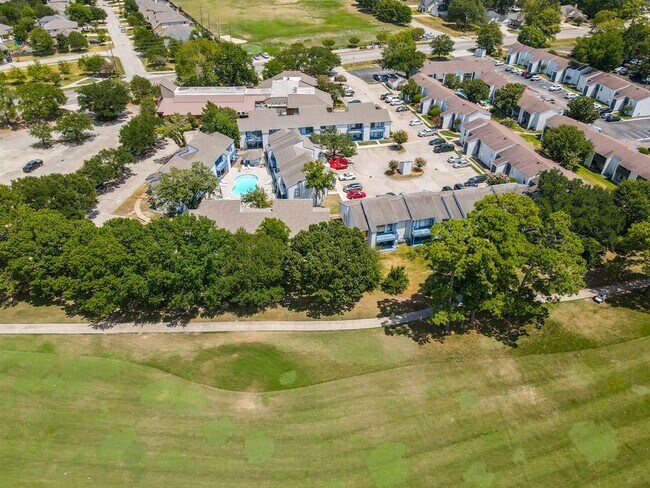 Building Photo - 13151 Walden Rd