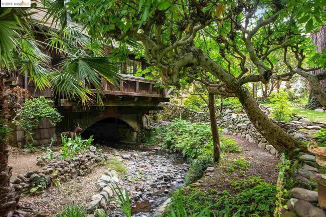 Foto del edificio - 41 Oakvale Ave