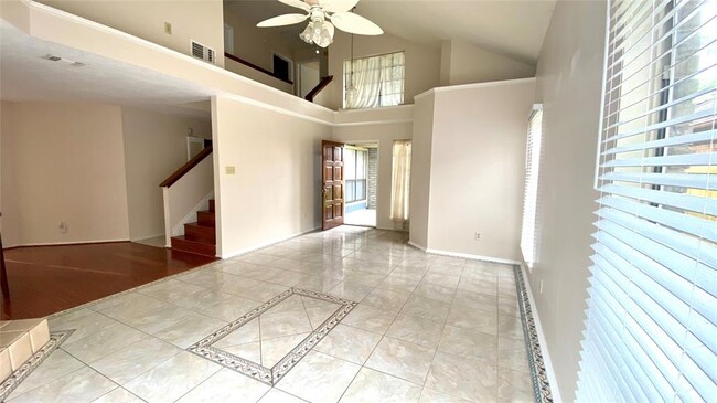 Building Photo - 13939 Plantation Valley Dr