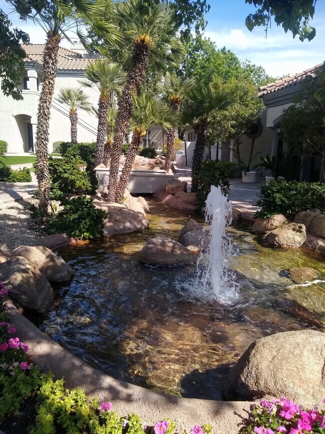 Foto del edificio - 15095 N Thompson Peak Pkwy