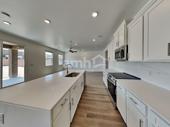 Foto del edificio - 7399 S Paseo Monte de Oro