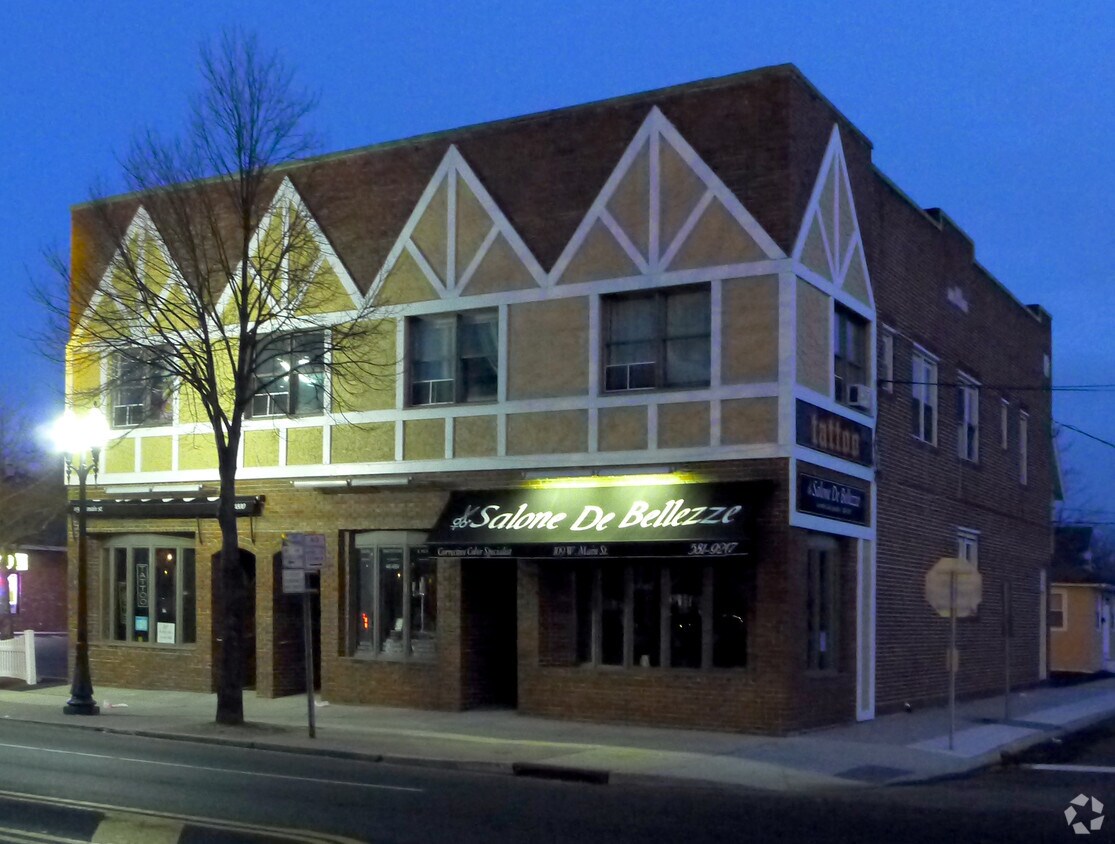 109 W Main St, East Islip, NY 11730 Apartments in East Islip, NY