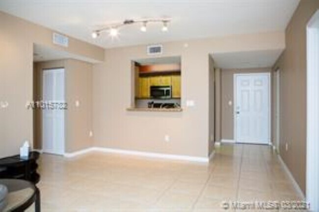 Building Photo - 3530 SW 22nd St