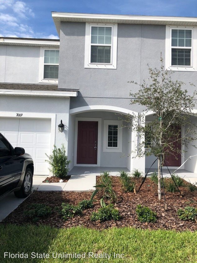 Foto principal - 7009 Summer Holly Pl