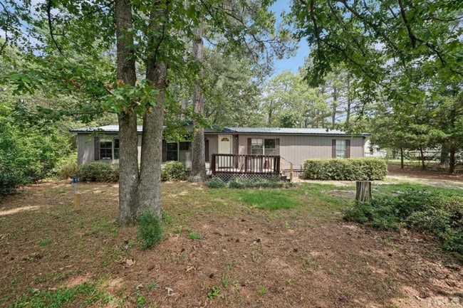 Building Photo - 201 Riverview Dr