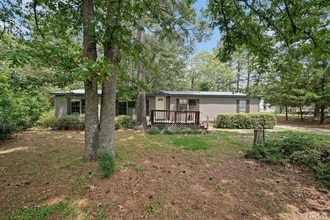 Building Photo - 201 Riverview Dr