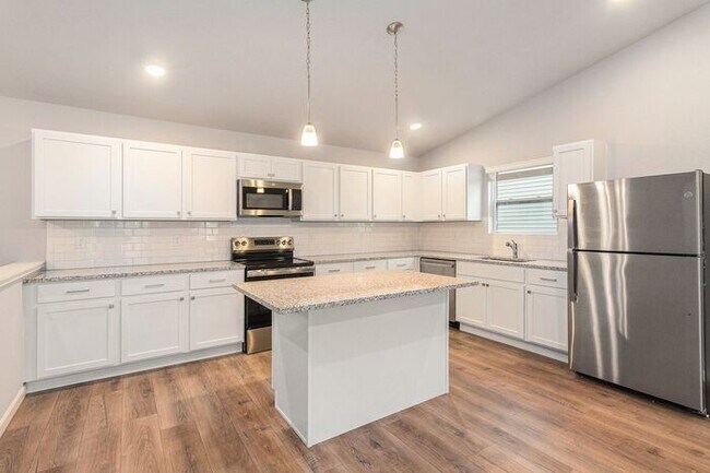 Foto del edificio - 2741 Sanderling Ct SE