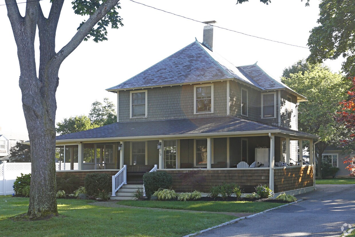 30 Ocean Ave, Scituate, MA 02066 Apartments in Scituate, MA