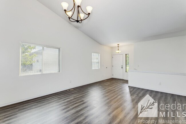 Foto del edificio - Stunning Townhome in East Wichita-This is a Must See!