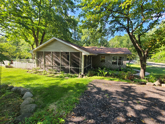 Foto del edificio - N1415 Maple Hills Dr