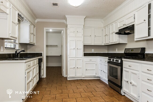 Foto del edificio - 17 Greenbrier Dr