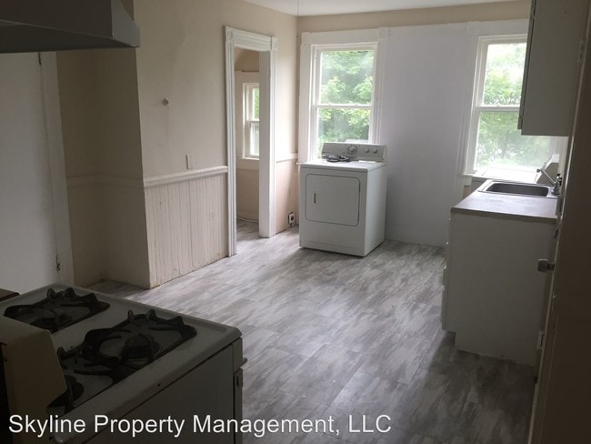 Building Photo - 209 Woodlawn Terrace