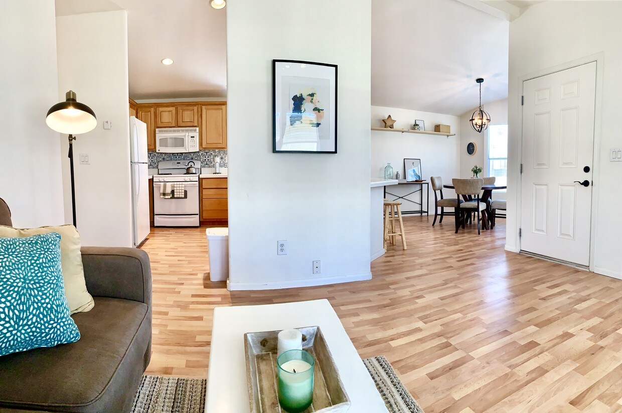 Sala de estar - 73717 Broadmoor Dr