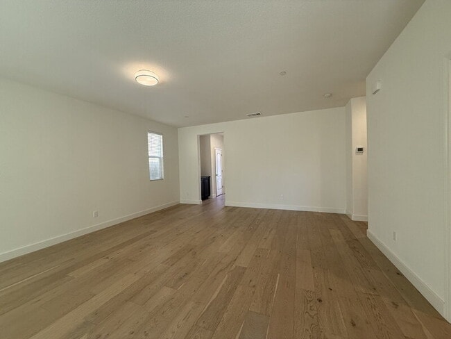 Building Photo - 3654 el Dala Ln