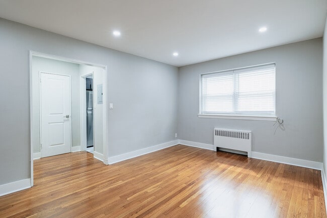 Building Photo - Watson Apartments