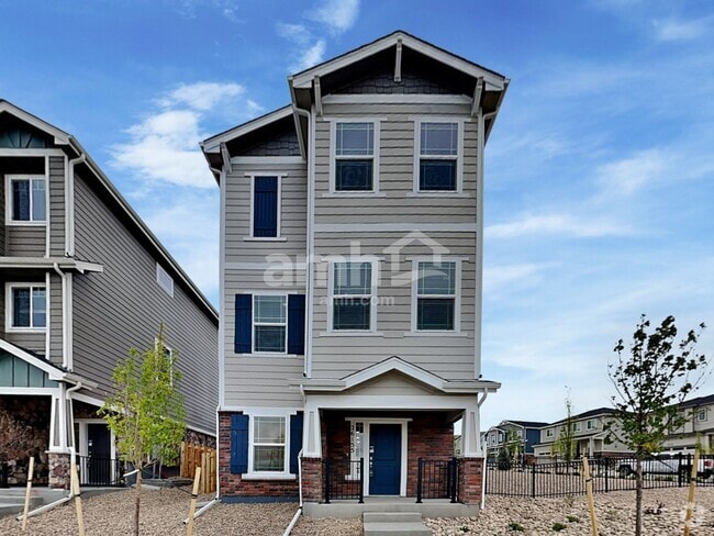 Building Photo - 26155 E Calhoun Pl