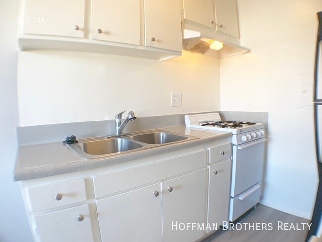 Foto del edificio - 3610 Midvale Ave