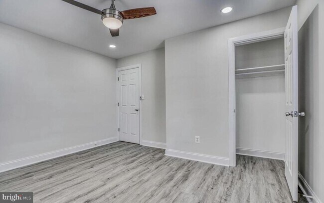 Foto del edificio - 2209 Hammonds Ferry Rd