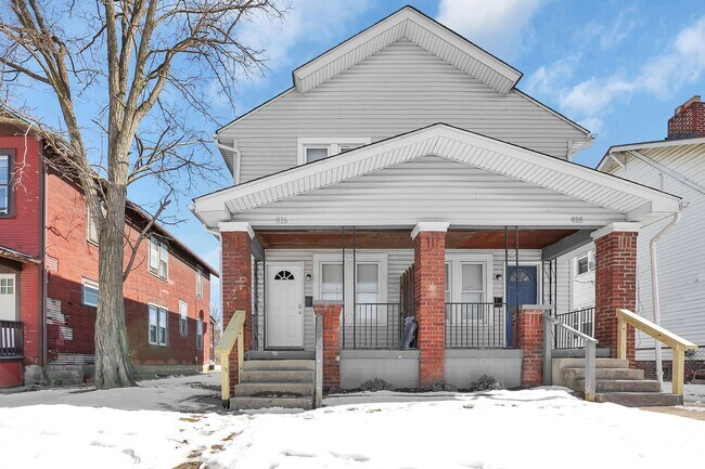 Foto del edificio - 816-818-818 Wager St