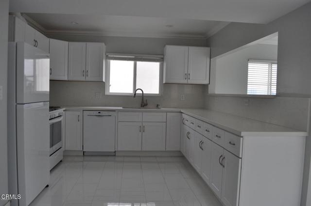 Foto del edificio - 3309 Hilltop Dr
