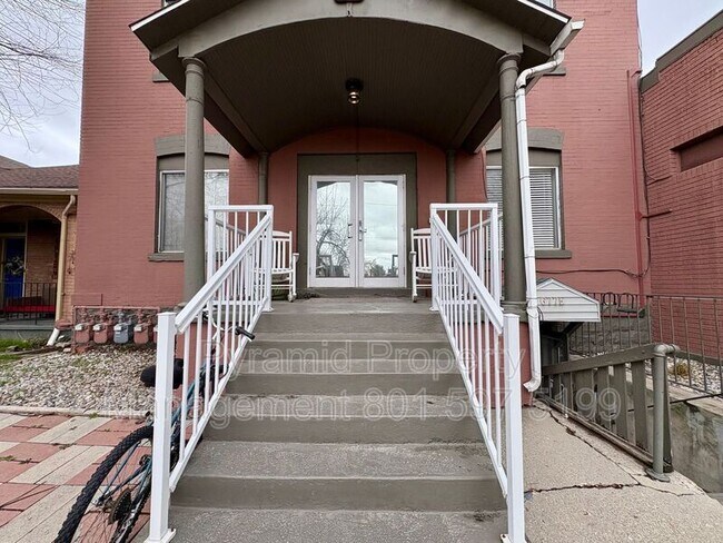 Building Photo - 513 E 700 S