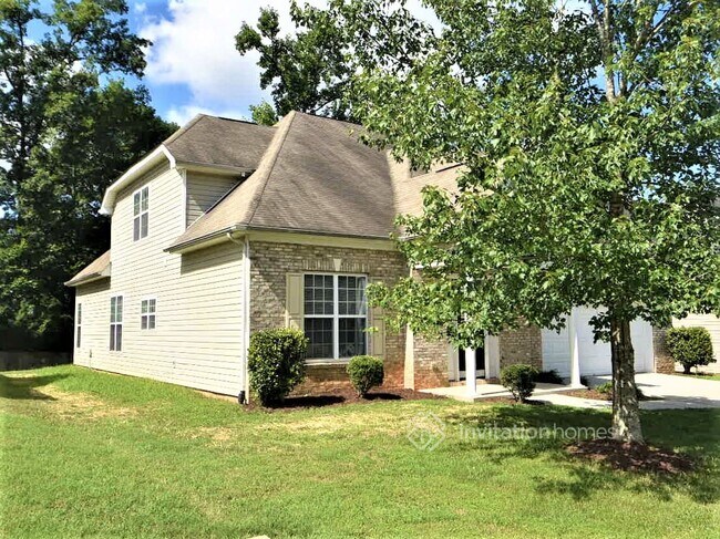 Foto del edificio - 8627 Ridgeline Ln