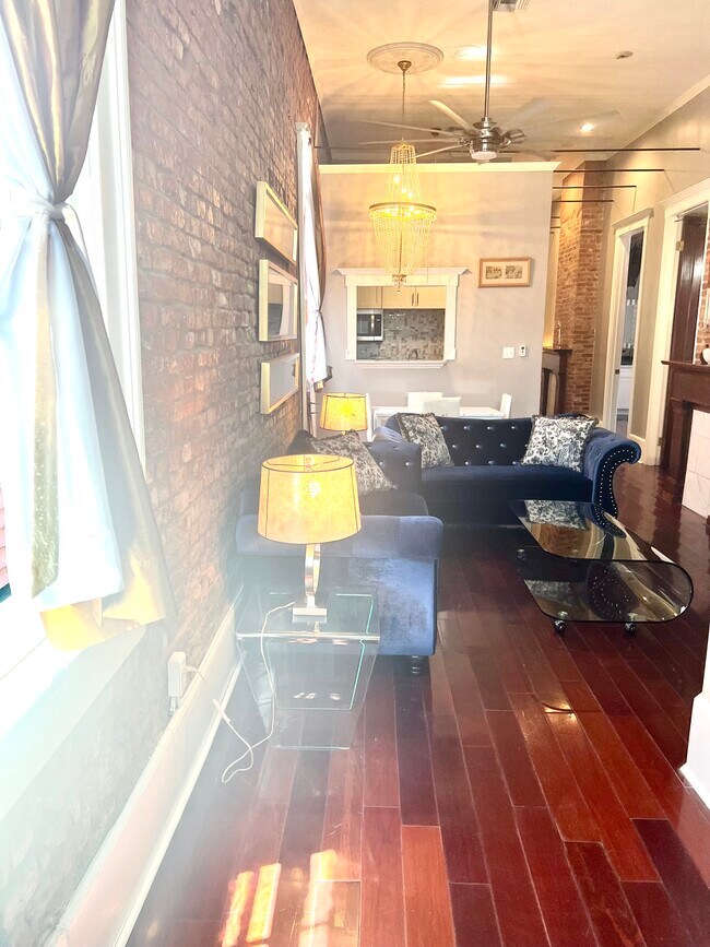 Building Photo - 708 Mandeville St