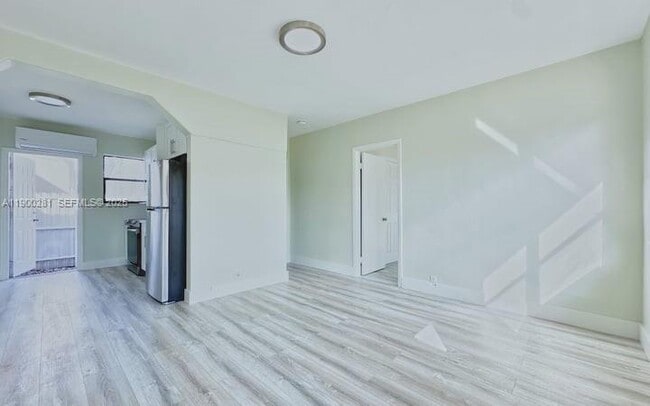 Foto del edificio - 1010 Opa-locka Blvd