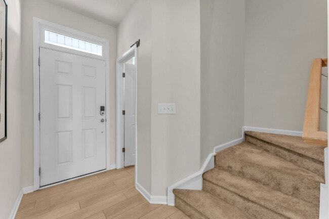 Building Photo - Stylish 3BR/2.5BA Craftsman Townhome with Modern Finishes in Pendleton! $1,700/mo rent