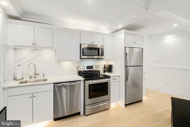 Foto del edificio - Beautifully Renovated 1 Bed Unit @ The Dorchester in Rittenhouse Square
