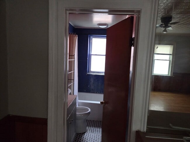 Building Photo - 811 N Townsend St