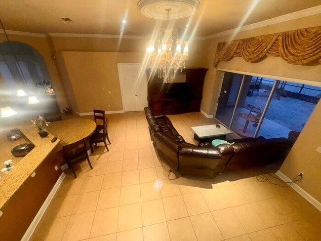 Foto del edificio - 5 Bedroom 4 Bath East Orlando home in Fountains at Rio Pinar!