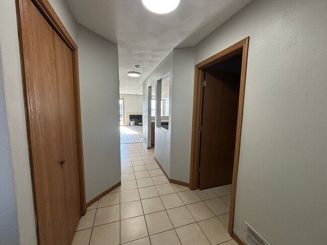 Foto del edificio - Rockford Townhomes East