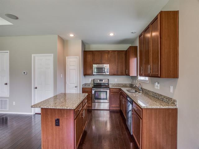 Building Photo - 101 Tanglewood Dr