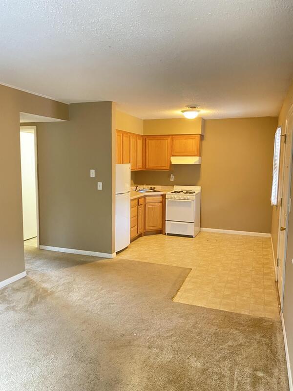 711 W Church St Unit Apt 4, Champaign, IL 61820 Condo for Rent in