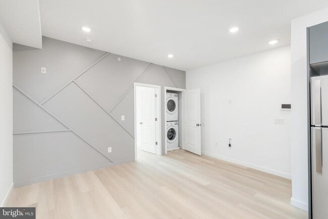 Building Photo - 2139 N 7th St