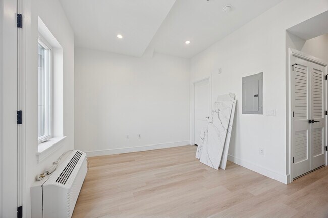 Foto del edificio - 2560 Jasper St,