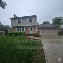 Building Photo - 2236 Elmwood Dr SE