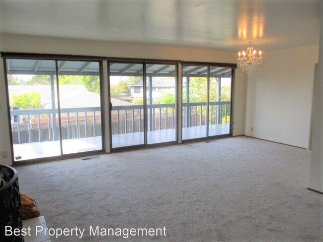 Foto del edificio - 5 br, 3 bath House - 27951 Edgecliff Way
