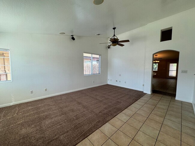 Foto del edificio - Beautiful and spacious 3 bedroom!