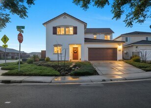 Building Photo - 2032 Gatlin Ct