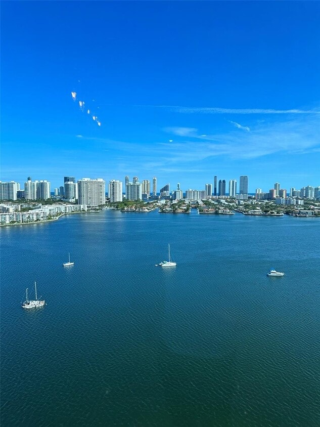 17301 Biscayne Blvd Unit 1910, North Miami Beach, FL 33160 Condo for