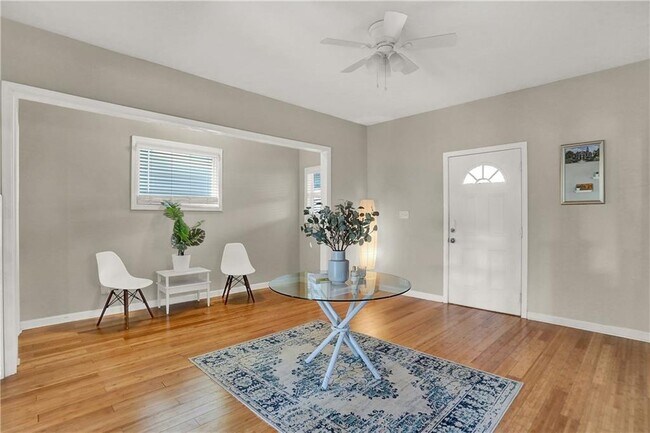 Foto del edificio - 2341 Carrollton Ave