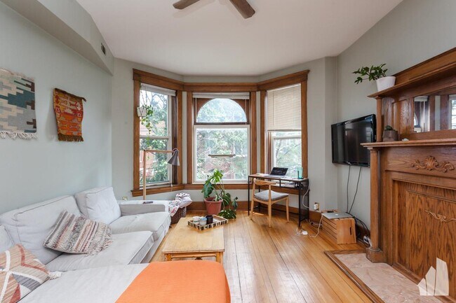 Foto del edificio - 3 bedroom in Chicago IL 60622