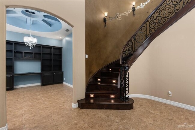 Building Photo - 30 Manzano Ln