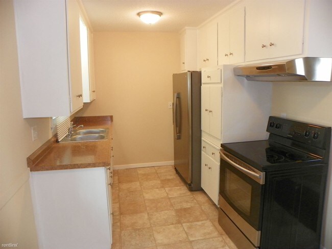 Foto del edificio - 11301 Crooked Lake Blvd